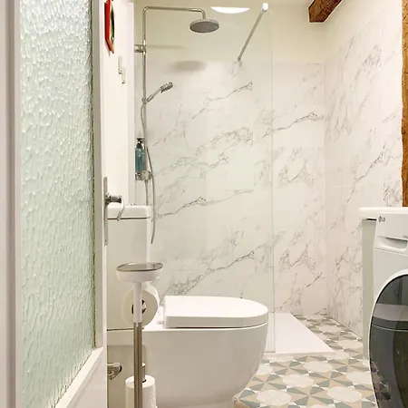 Apartman Charming Flat In Historic Centre By Santa Maria *